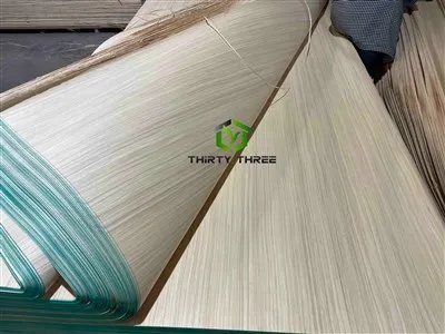 AAA Grade Reconstituit Poplar furnir cu preț deosebit